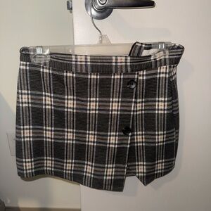 Plaid Button-Front Mini Squart Black & Cream Altar’d State S